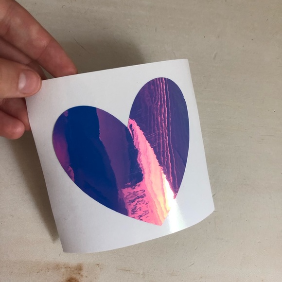 HOLOGRAPHIC HEART STICKER - Picture 2 of 7